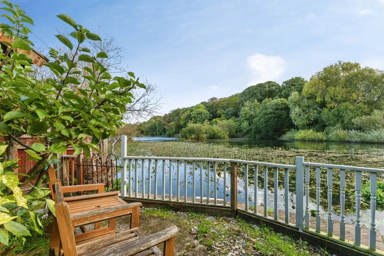 Greenfield Road, Holywell, CH8, photo 6