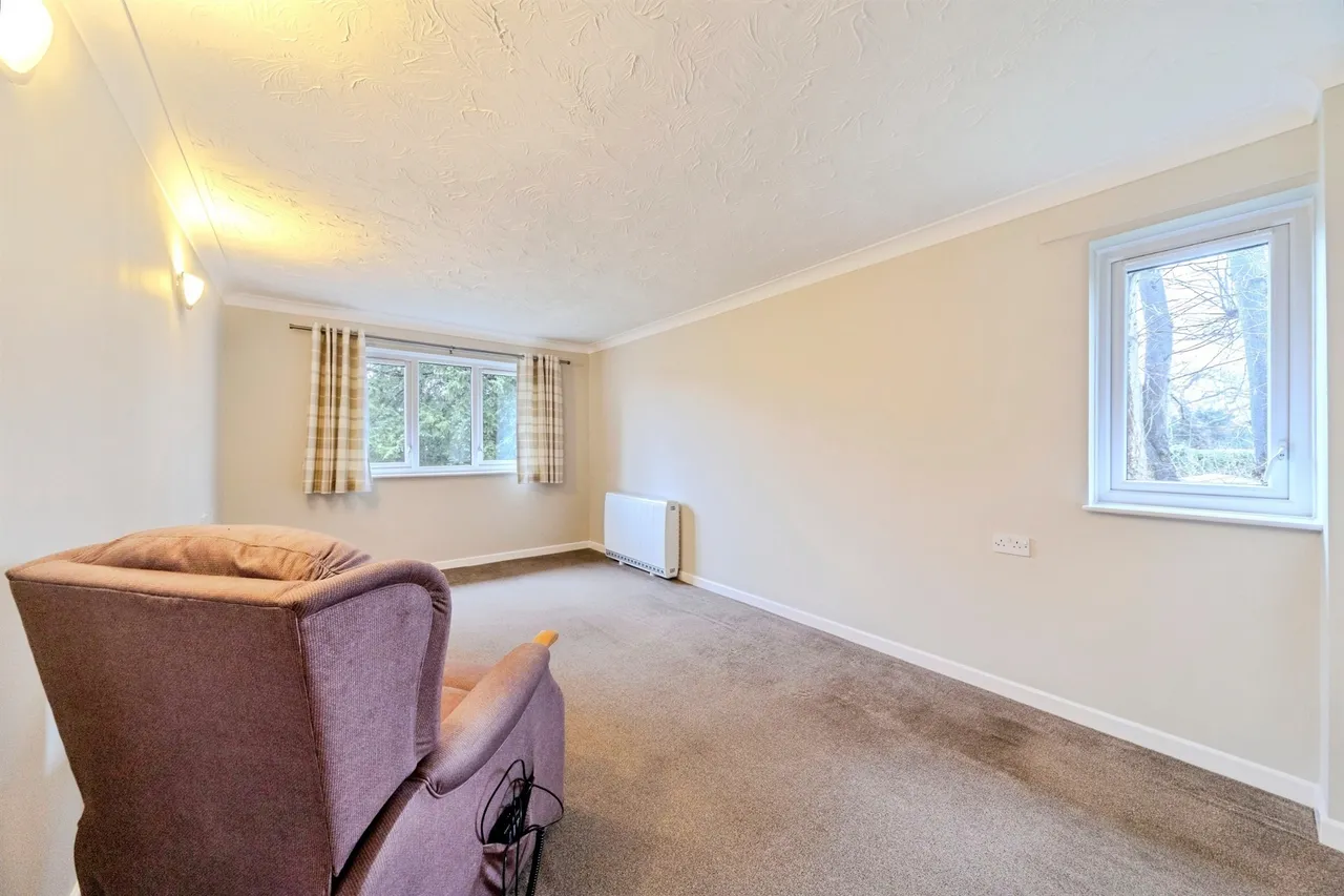 Lawnsmead Gardens, Newport Pagnell, MK16, photo 9
