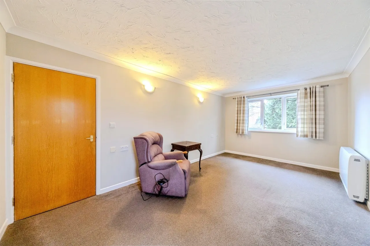 Lawnsmead Gardens, Newport Pagnell, MK16, photo 11