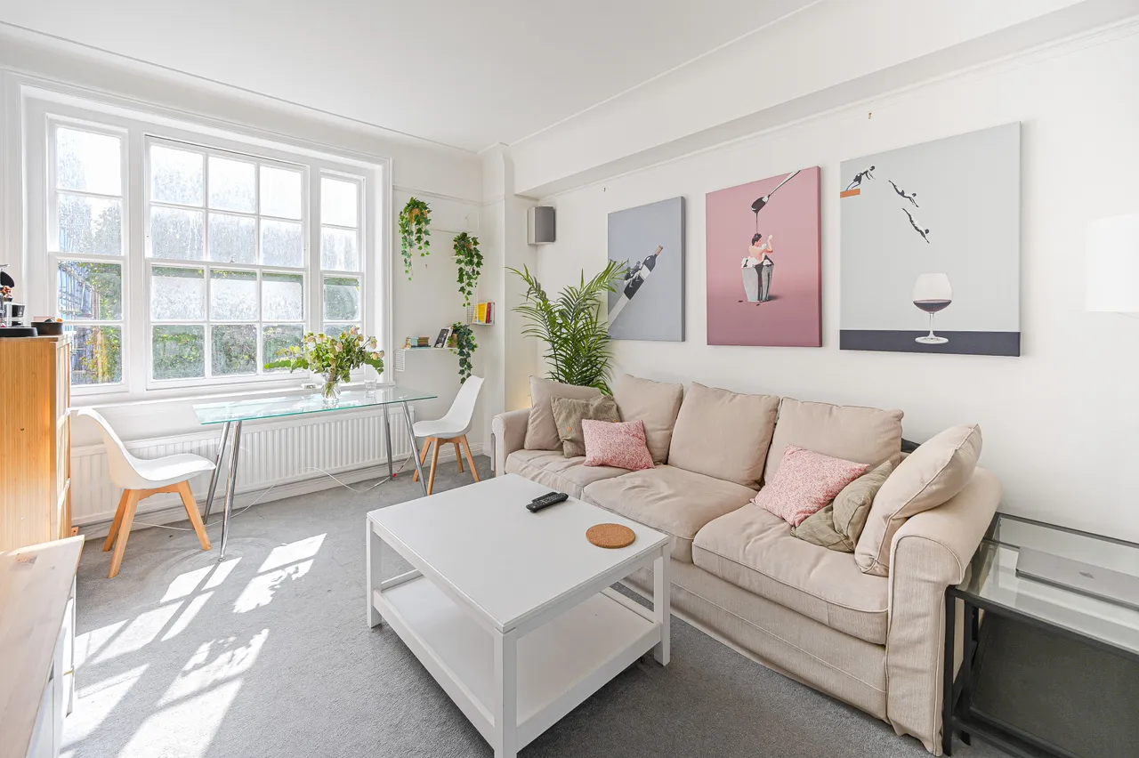 2 bed flat for sale — 18 York House, Turks Row, London