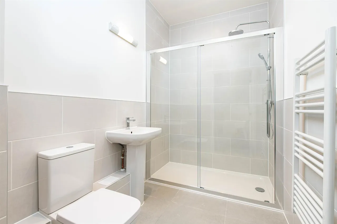 Court Street, Trowbridge, BA14, photo 7