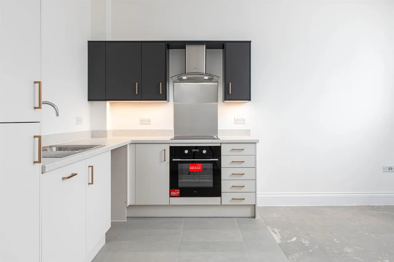 Court Street, Trowbridge, BA14, photo 5