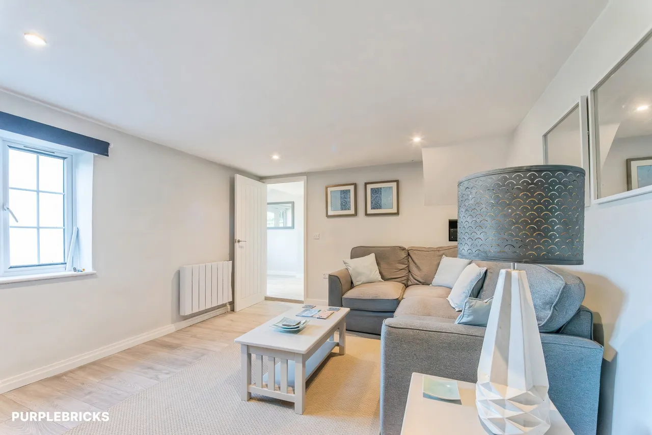 Eastsands, Marlborough, SN8, photo 12