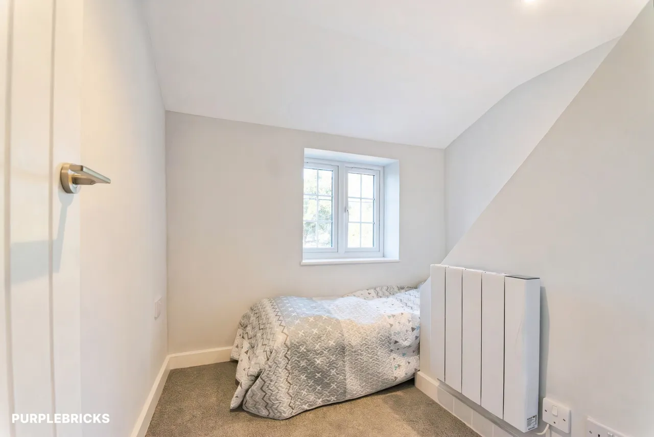 Eastsands, Marlborough, SN8, photo 25
