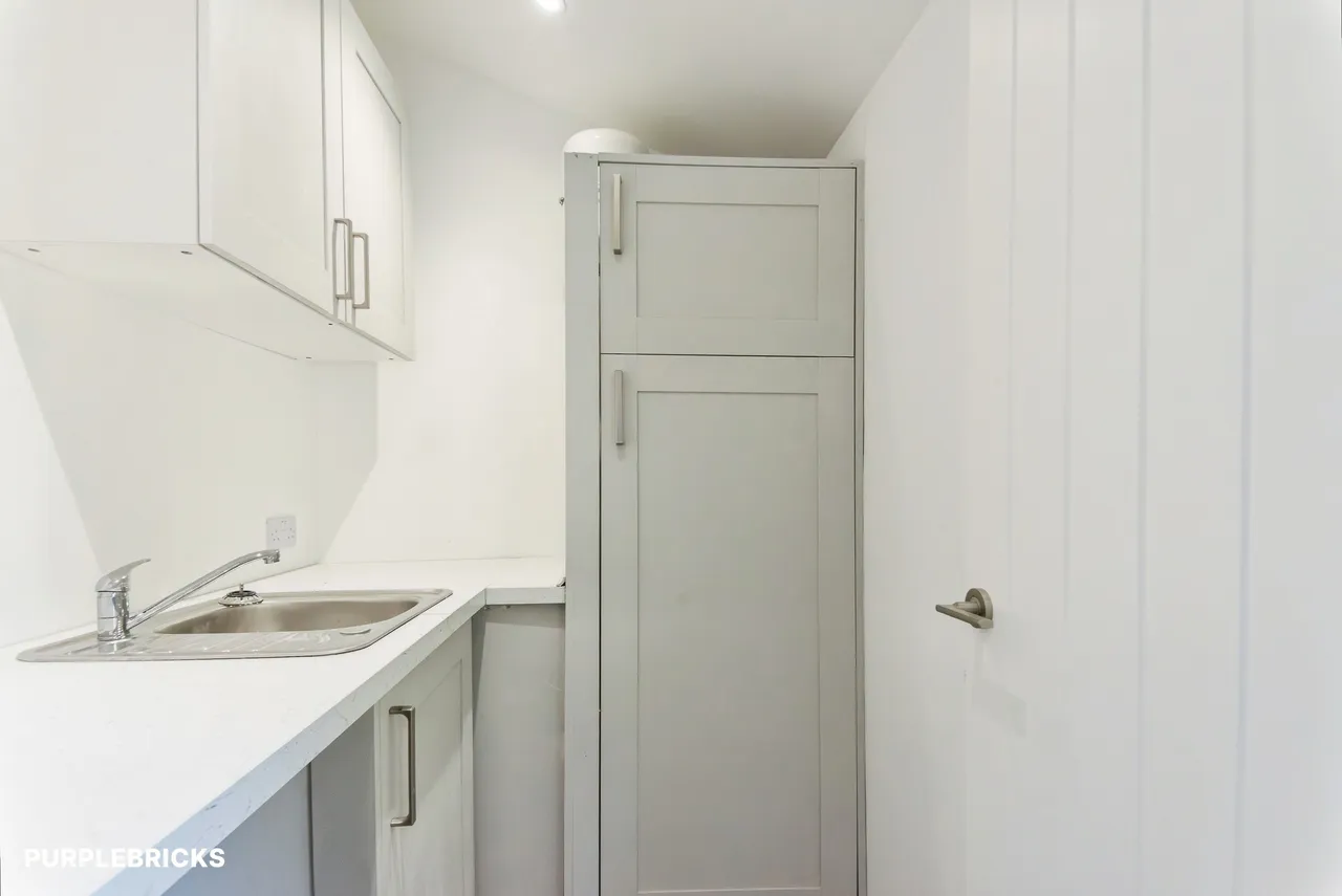 Eastsands, Marlborough, SN8, photo 16
