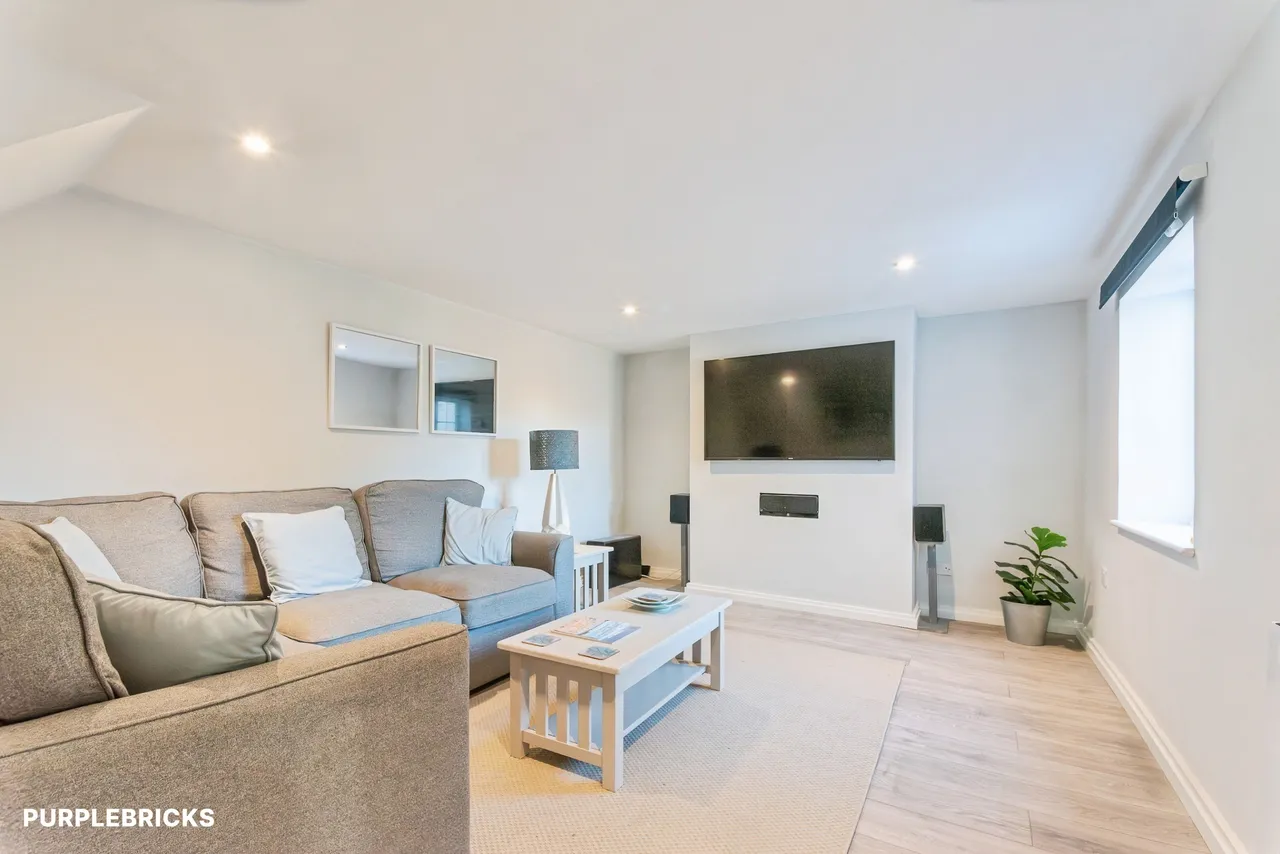 Eastsands, Marlborough, SN8, photo 10