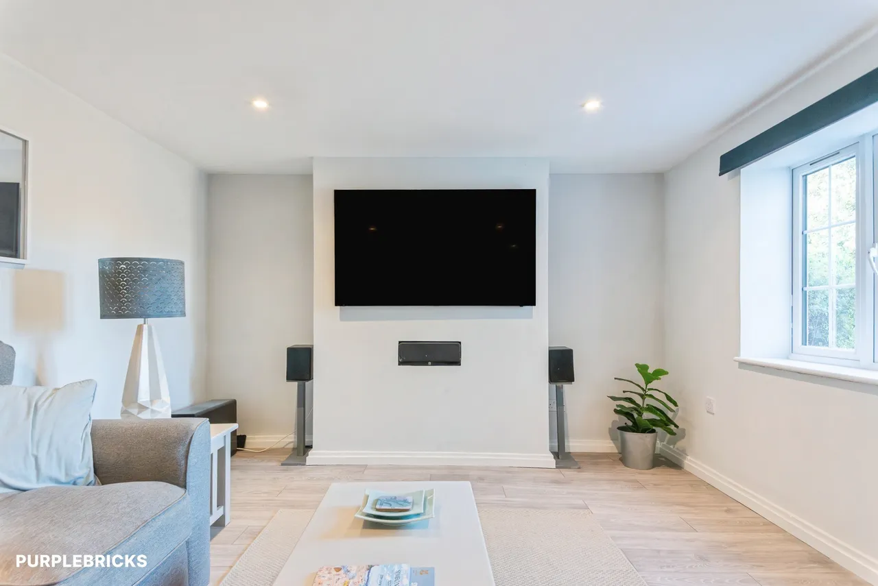 Eastsands, Marlborough, SN8, photo 11