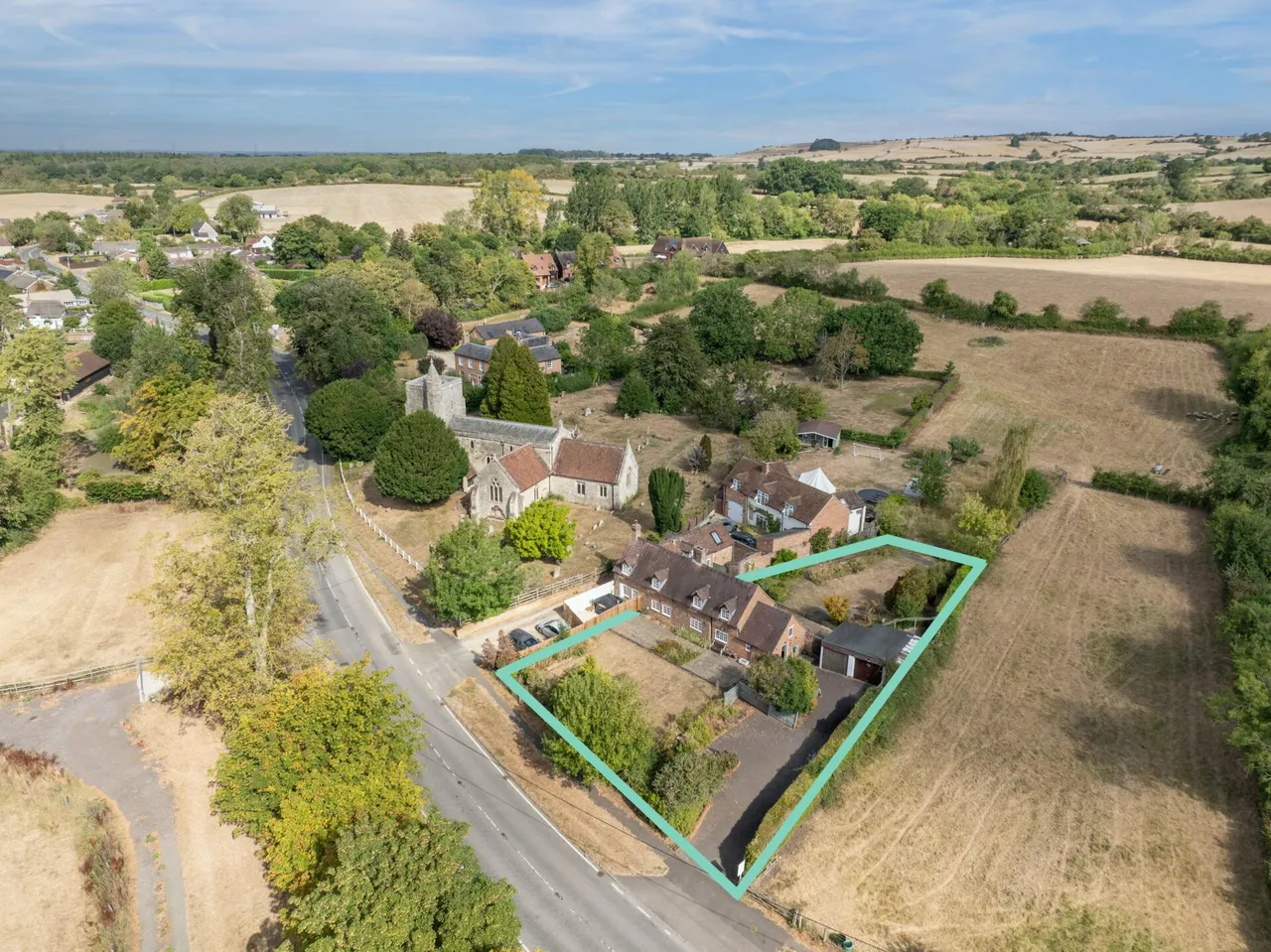 Bicester Road, Oakley, HP18, photo 5