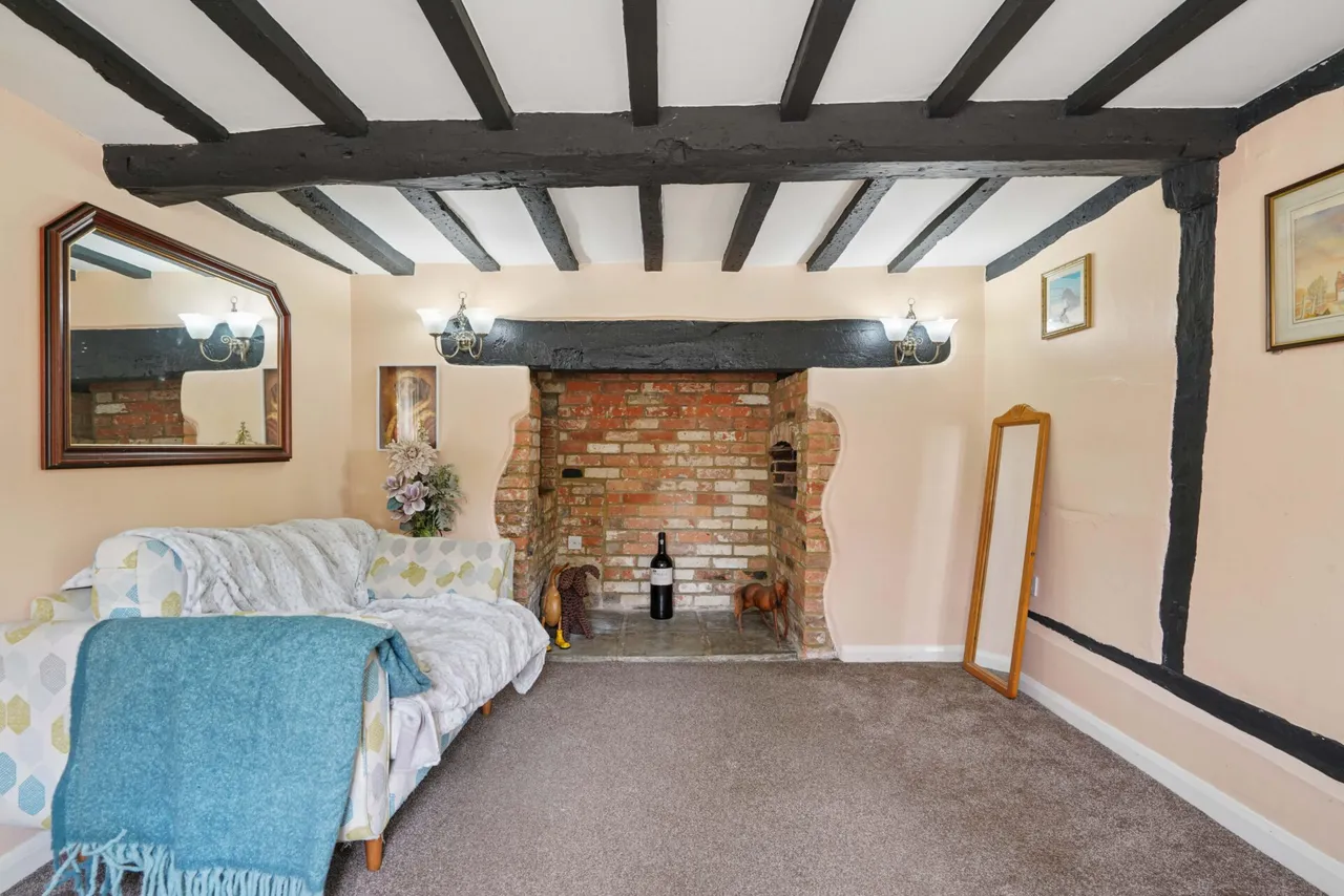 Bicester Road, Oakley, HP18, photo 10