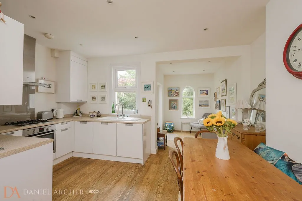 Aston Road, Raynes Park, SW20, photo 2
