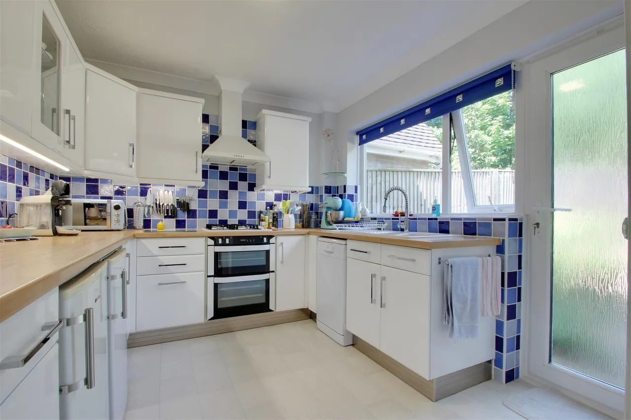 Cradock Place, Worthing, photo 5