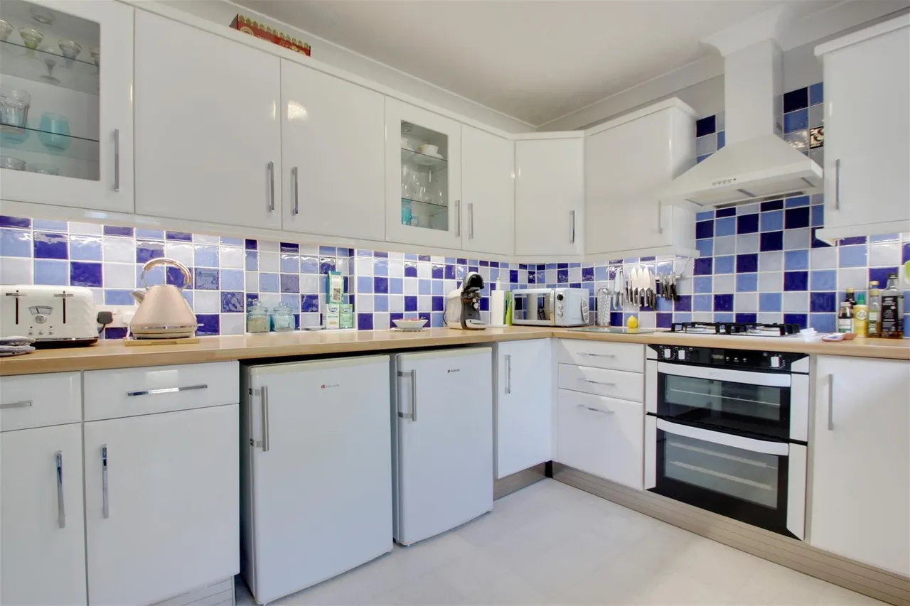 Cradock Place, Worthing, photo 13