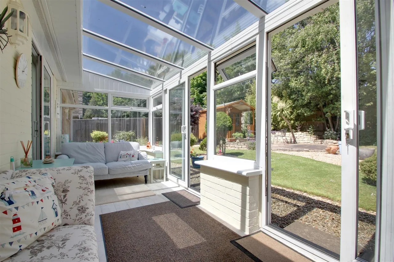 Cradock Place, Worthing, photo 26