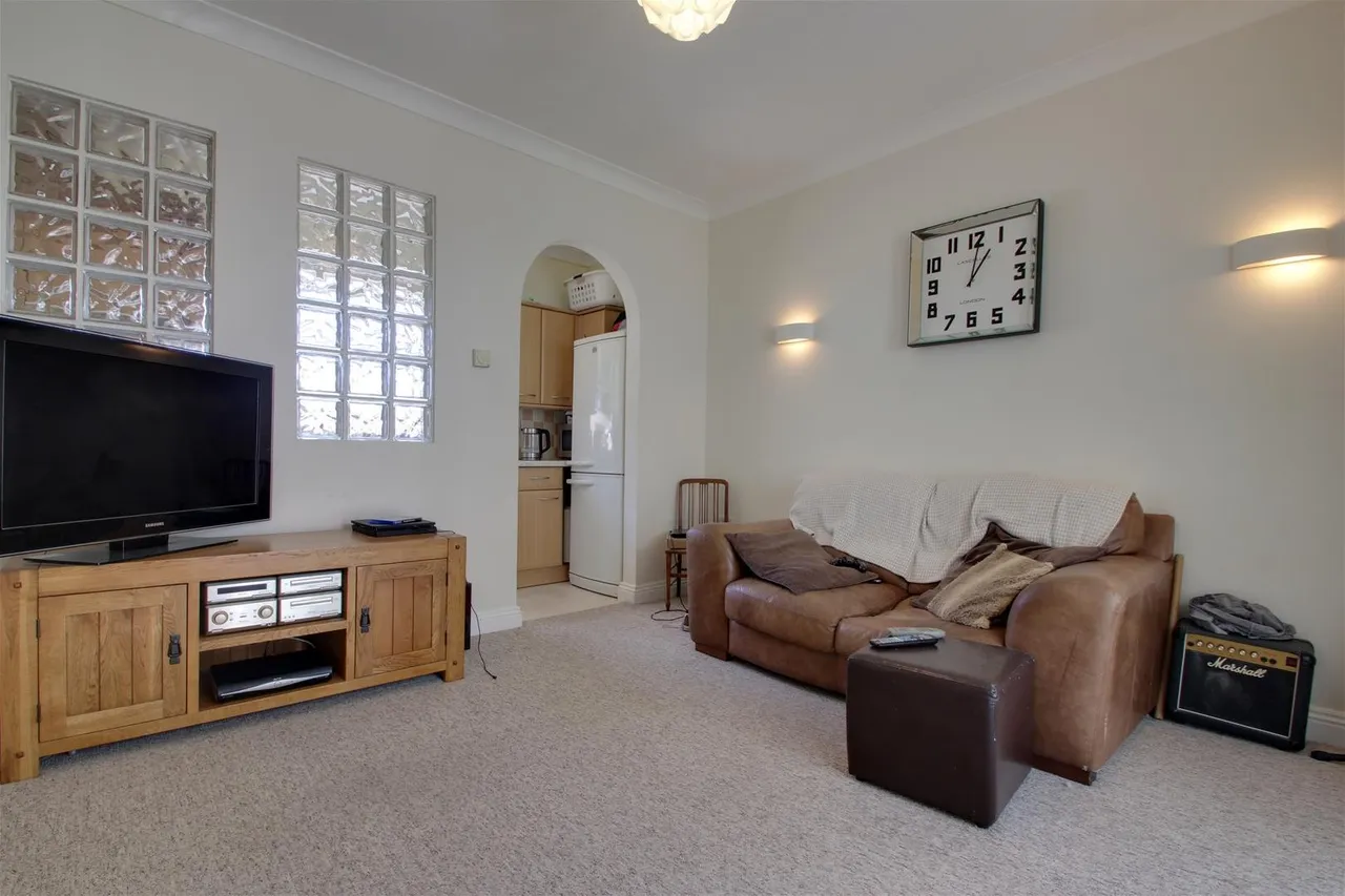 Cradock Place, Worthing, photo 27