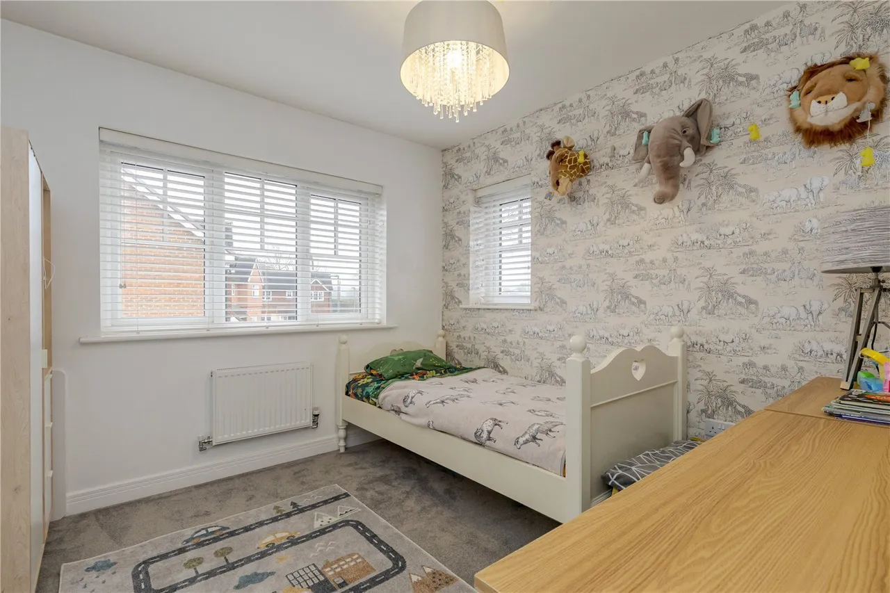 Marjoram Avenue, Cranleigh, GU6, photo 7