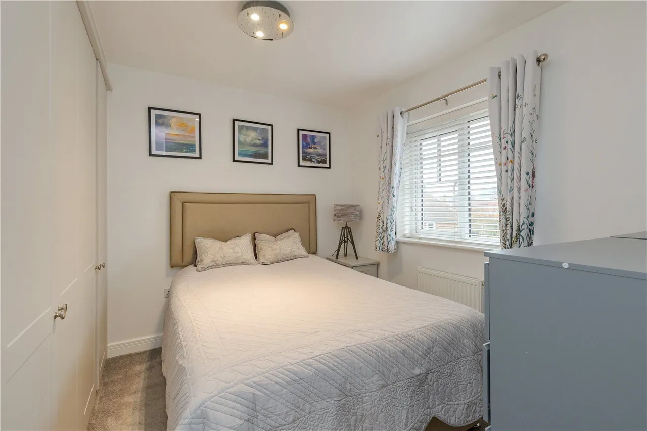 Marjoram Avenue, Cranleigh, GU6, photo 4