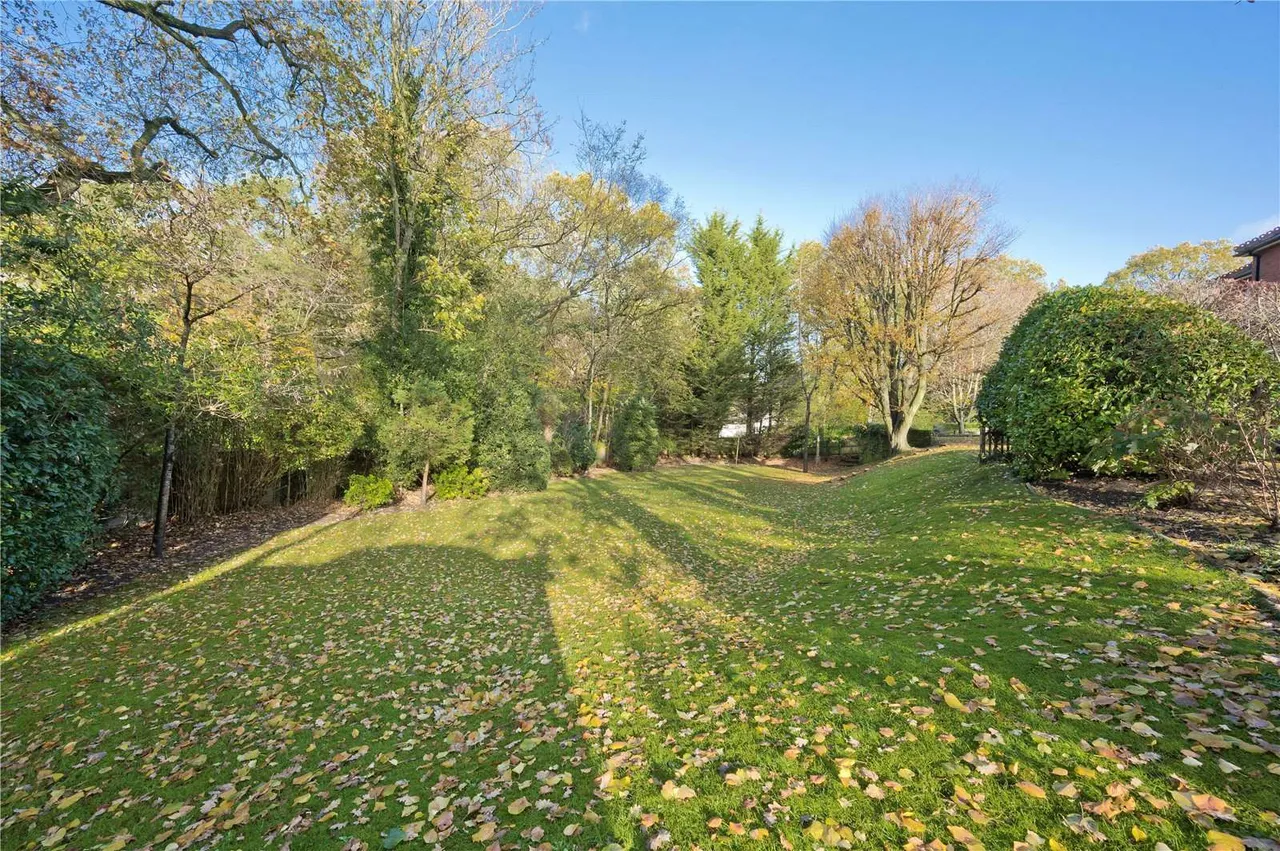 Lower Village Road, Ascot, Berkshire, SL5 7AU, photo 5