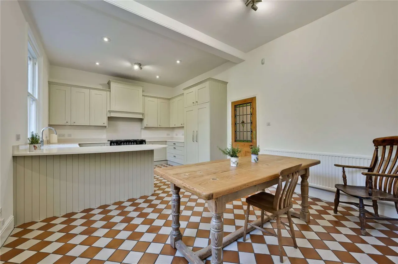 Lower Village Road, Ascot, Berkshire, SL5 7AU, photo 6