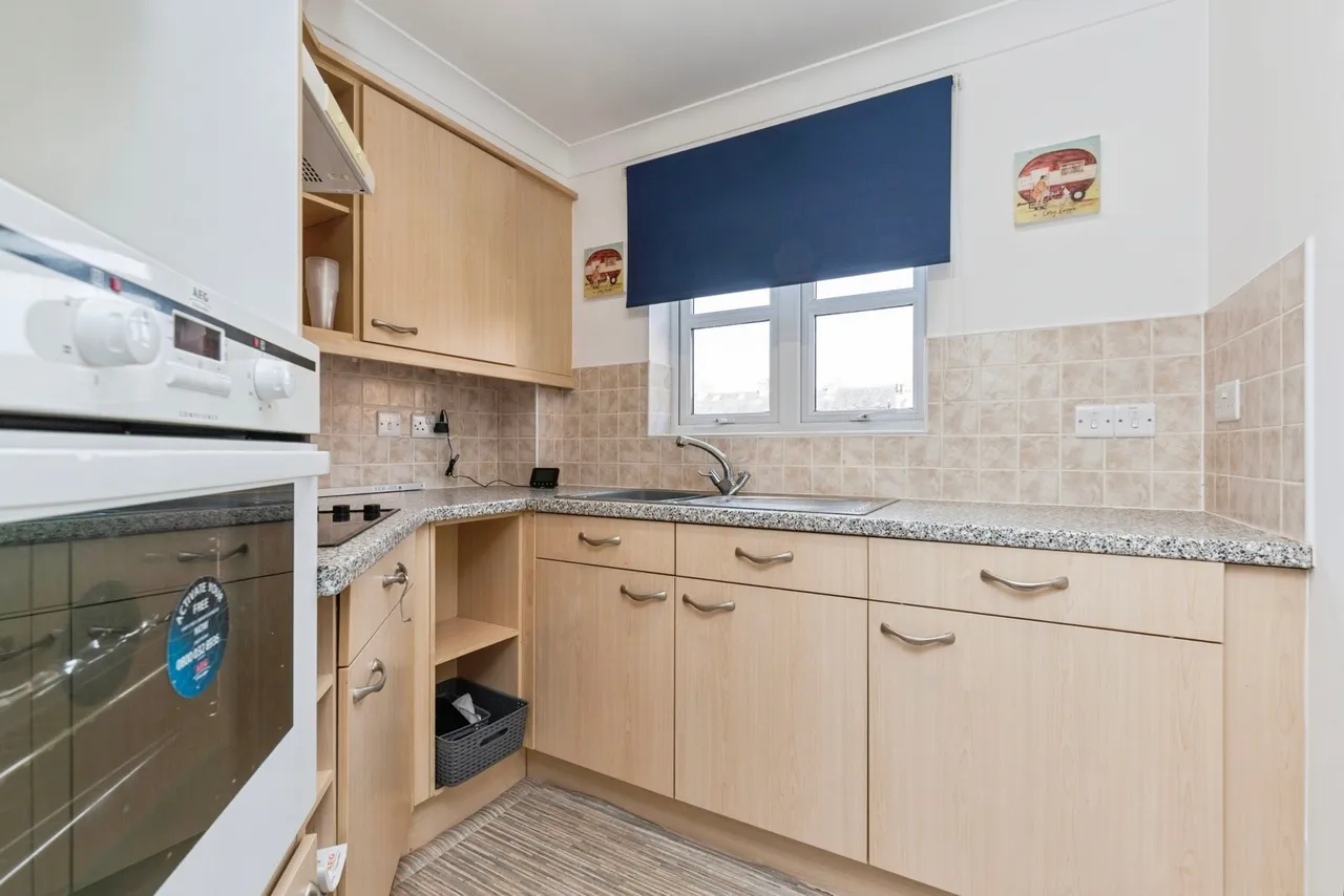 Fairweather Court, Darlington, DL3, photo 3