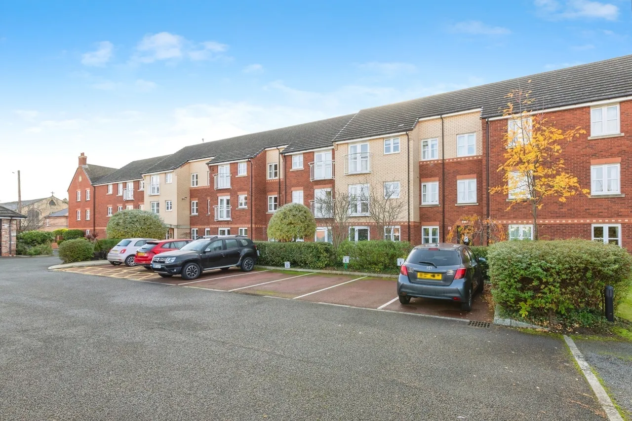 Fairweather Court, Darlington, DL3, photo 14
