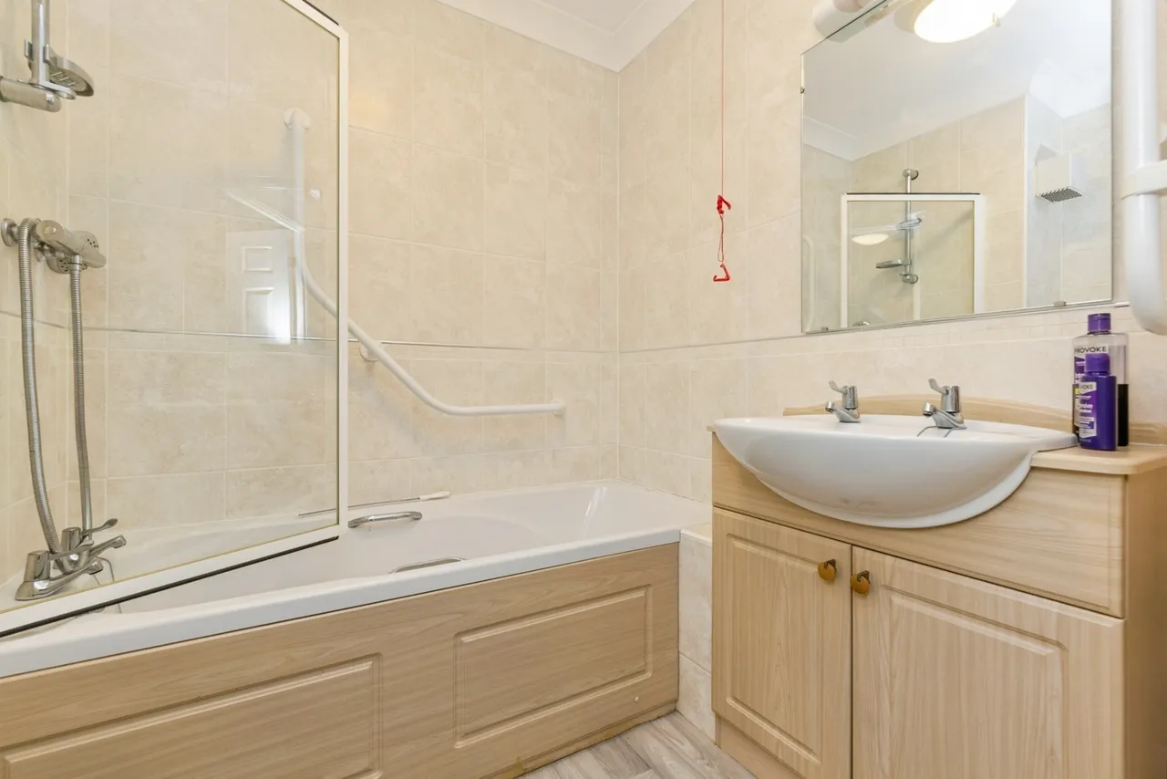 Fairweather Court, Darlington, DL3, photo 9