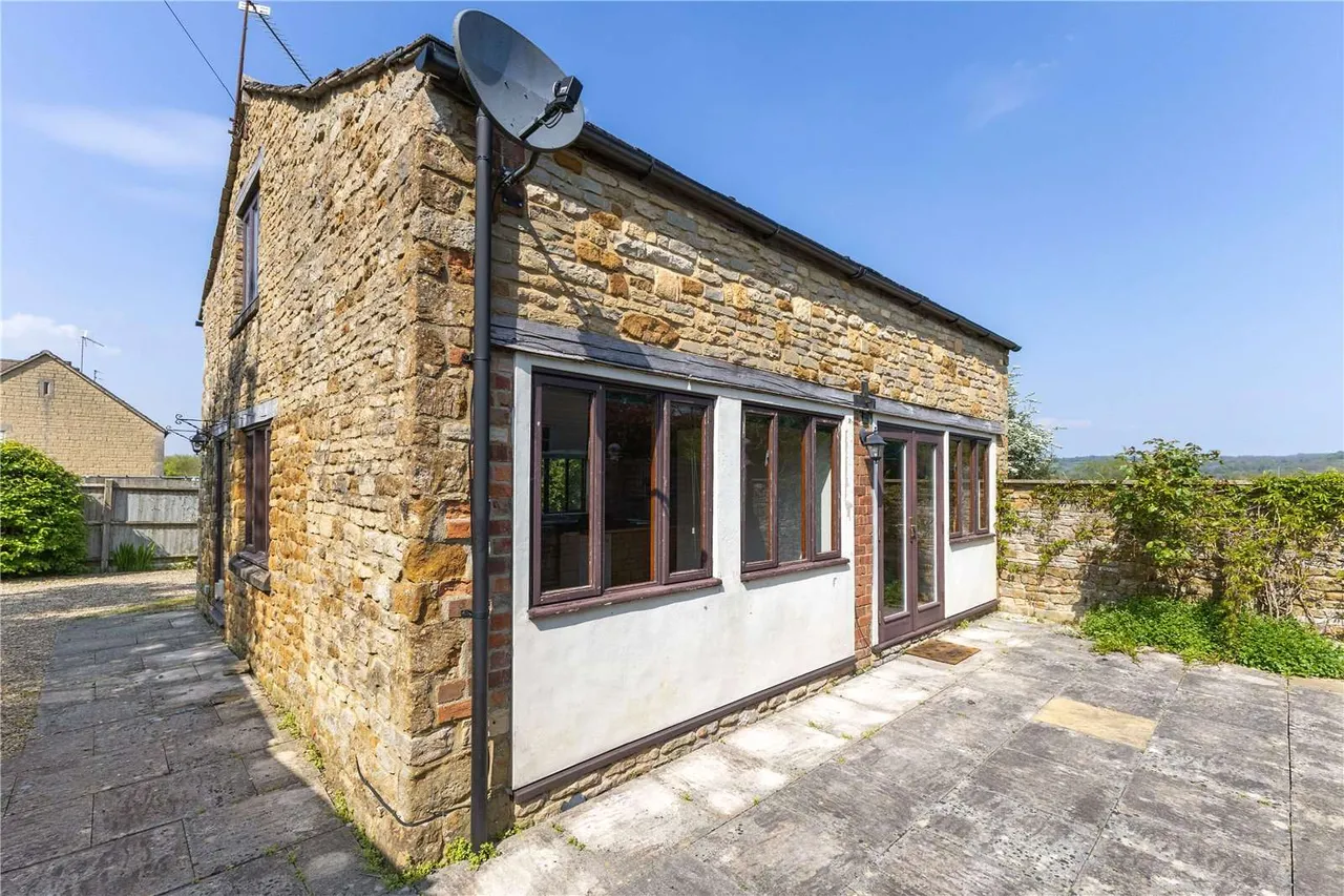 Main Road, Oddington, Moreton-in-Marsh, Gloucestershire, GL56 0UX, photo 9