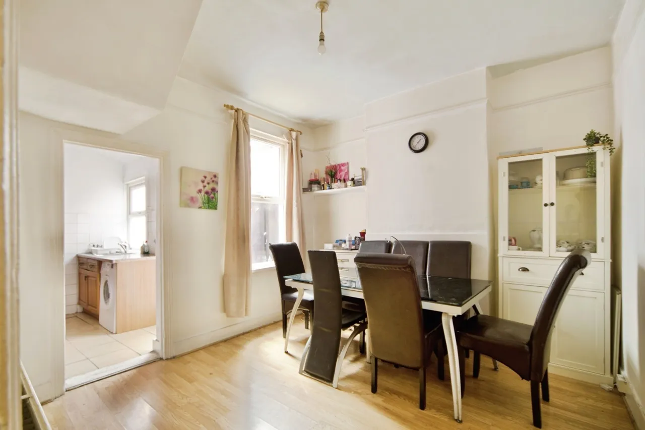Mitcham Road, East Ham, London, E6, photo 3