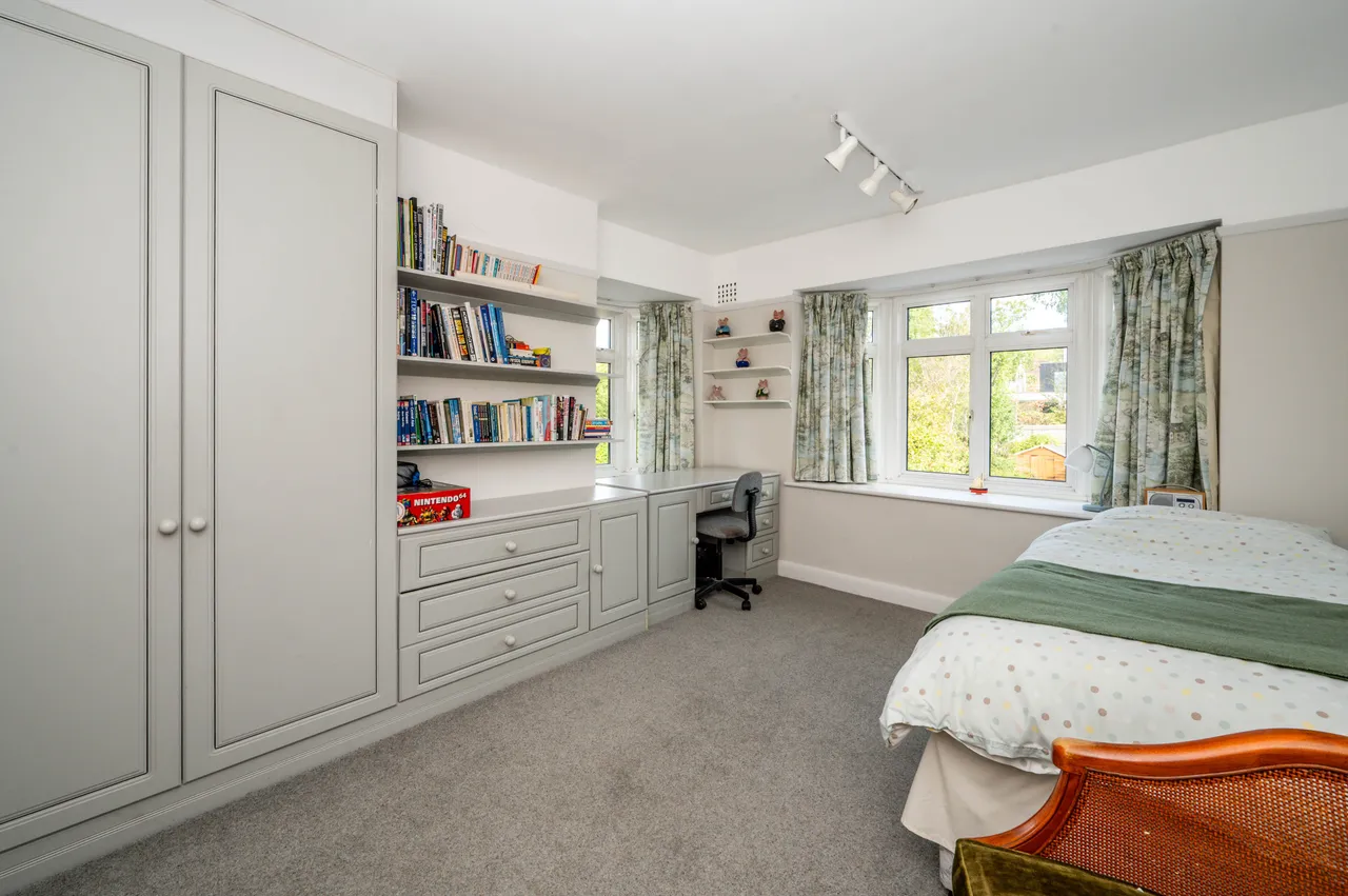 New Malden, KT3, photo 10