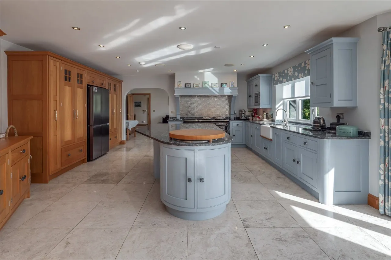 Chelford Road, Prestbury, SK10, photo 4