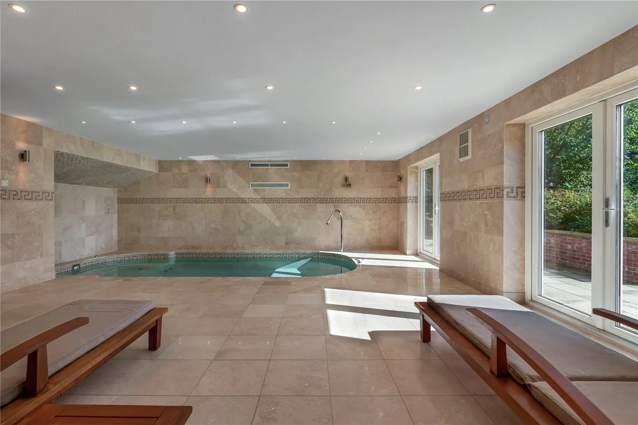 Chelford Road, Prestbury, SK10, photo 5