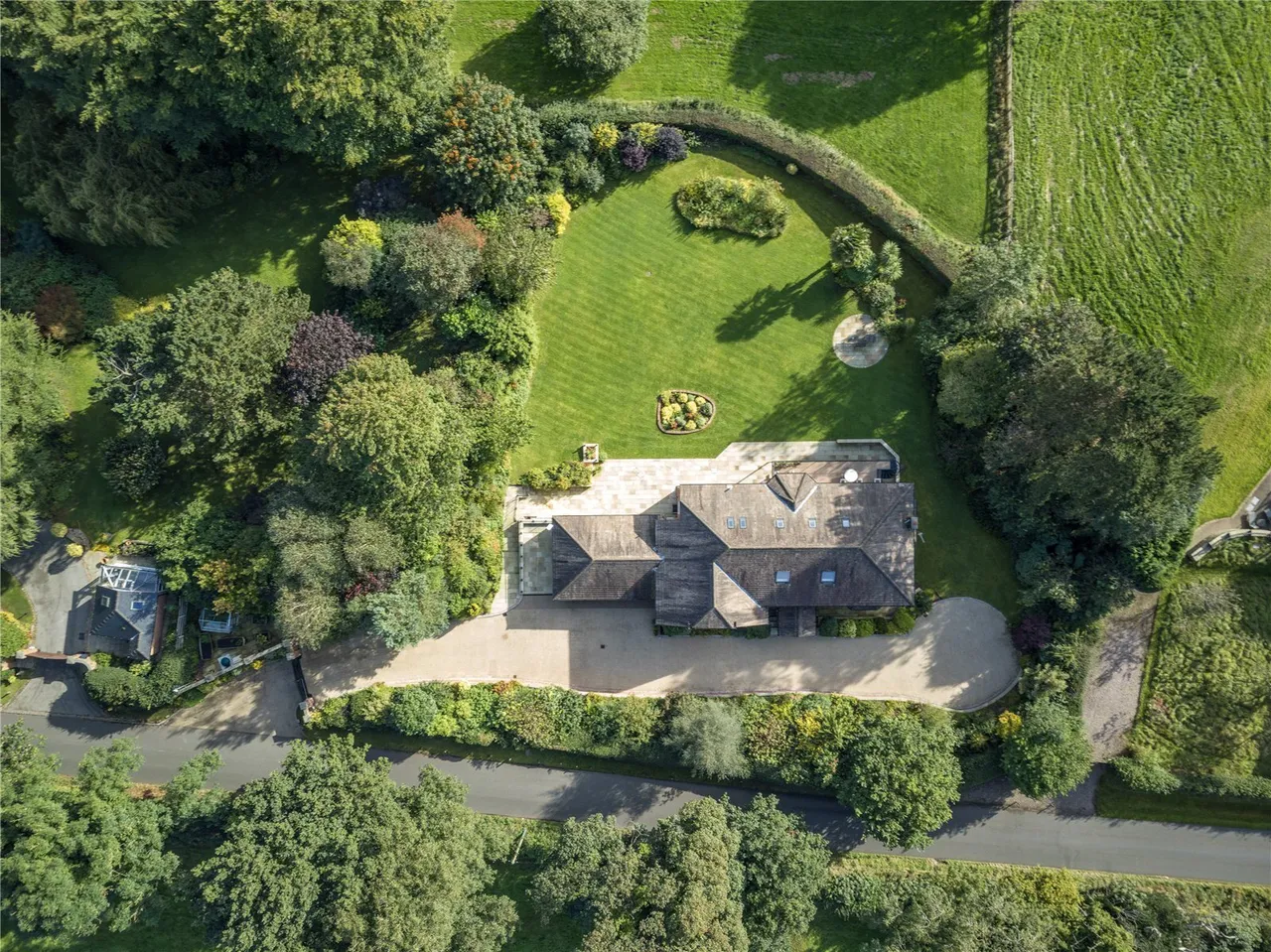 Chelford Road, Prestbury, SK10, photo 31