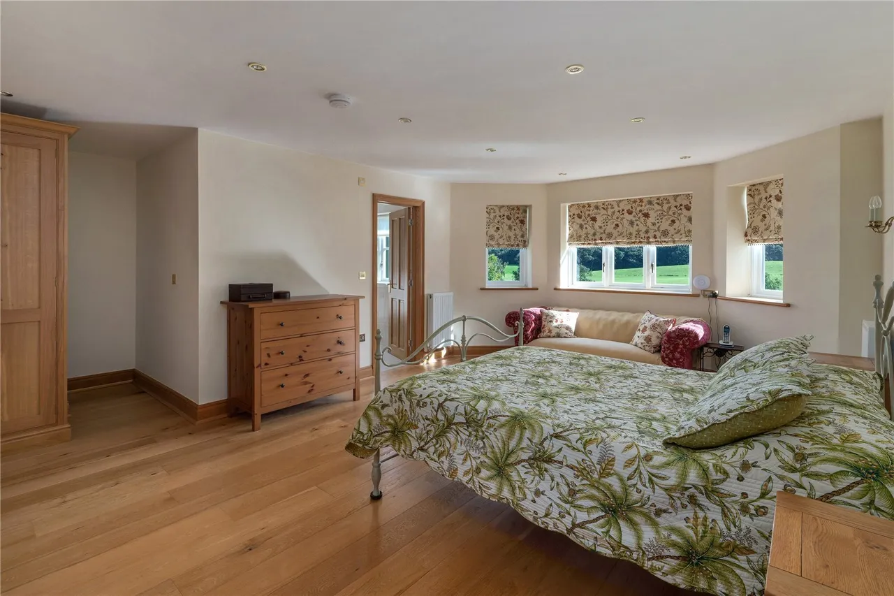 Chelford Road, Prestbury, SK10, photo 19