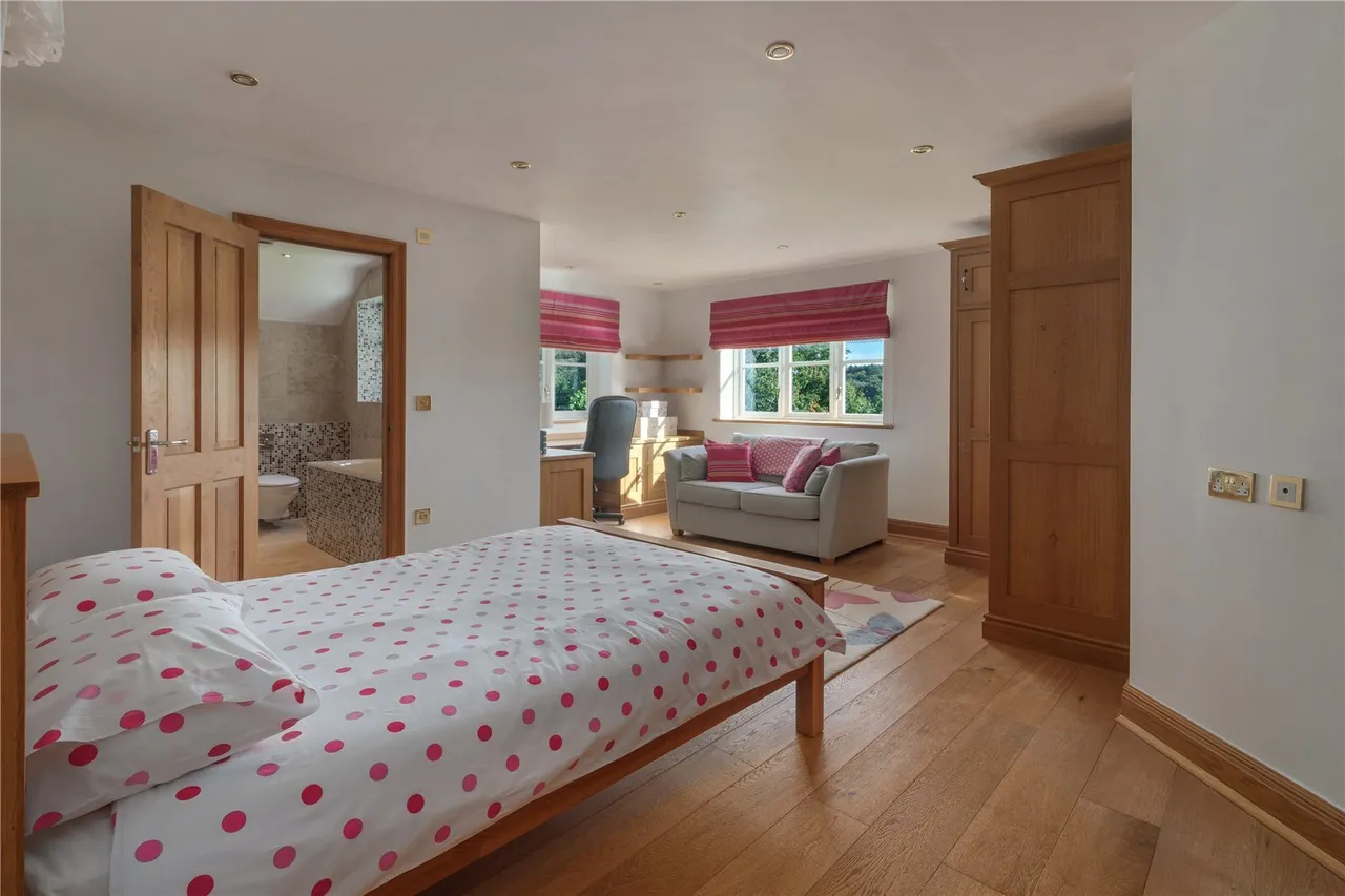 Chelford Road, Prestbury, SK10, photo 17