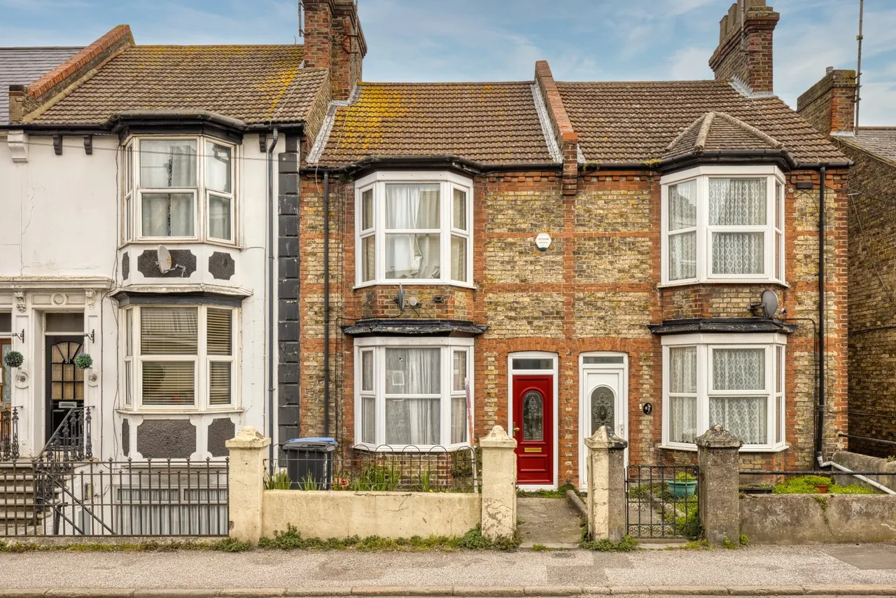 2 bed house for sale, Margate Road, Ramsgate, CT11