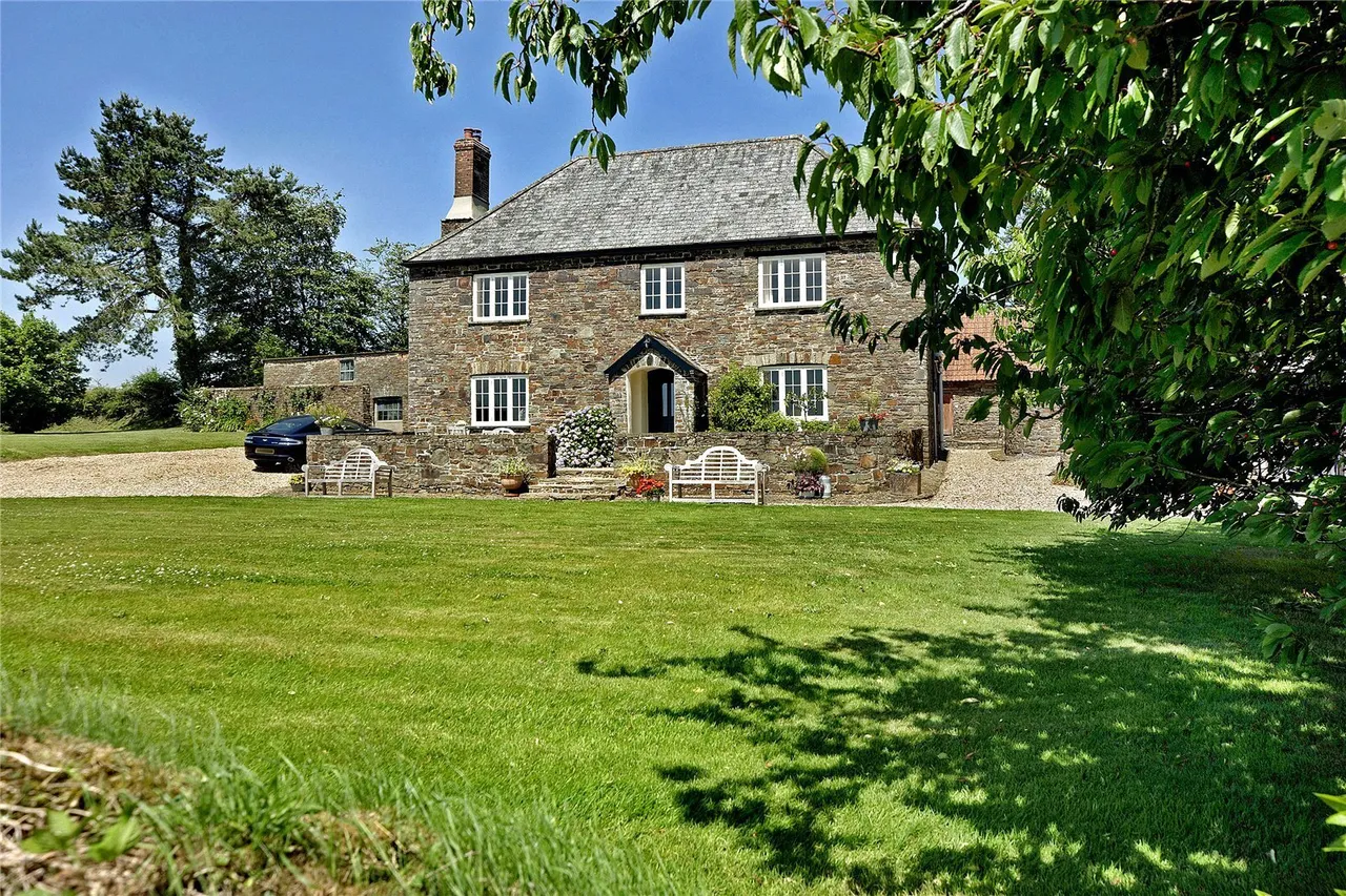 5 bed property for sale, Cheldon, Chulmleigh, EX18