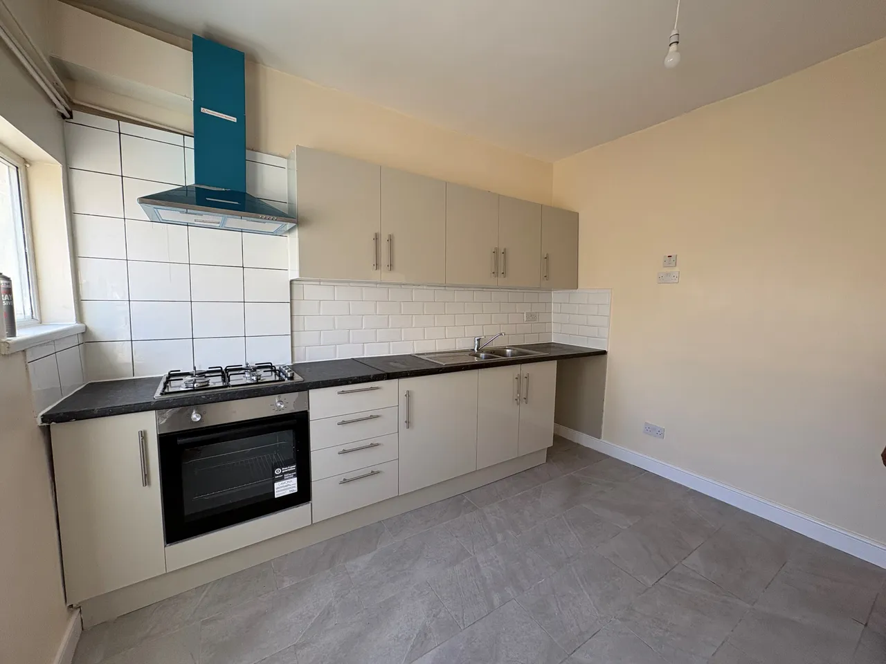 Chepstow Road, Newport, NP19, photo 2