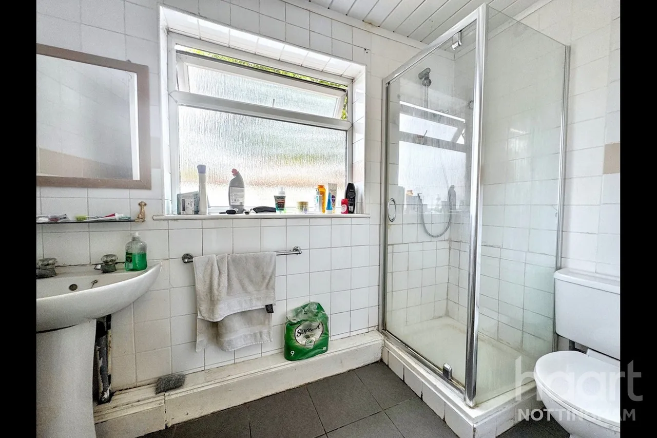 Hazelwood Road, Nottingham, NG7, photo 4