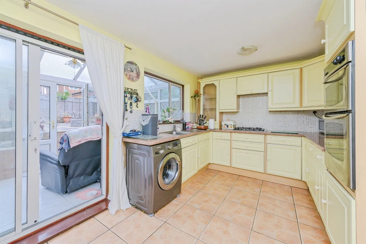 Beech Close, Kingsbury, B78, photo 5