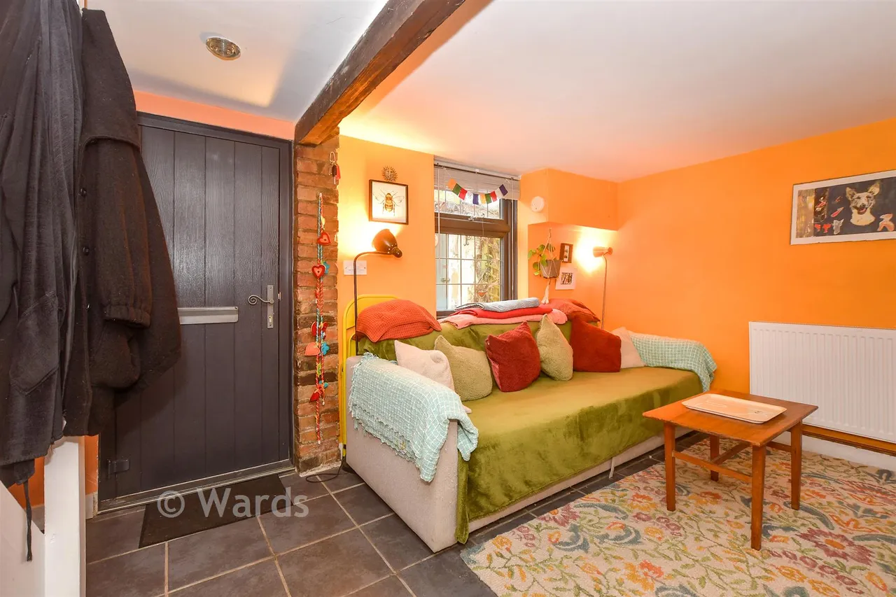 The Street, Eythorne, CT15, photo 2