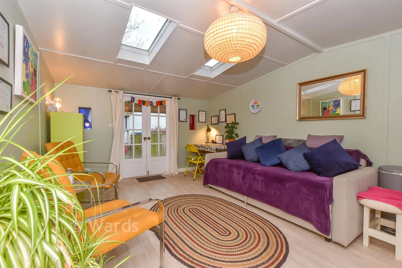The Street, Eythorne, CT15, photo 4