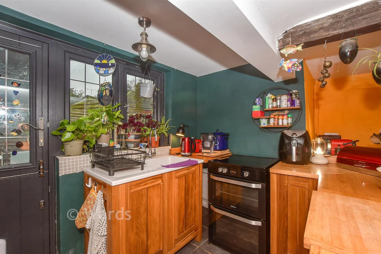 The Street, Eythorne, CT15, photo 3
