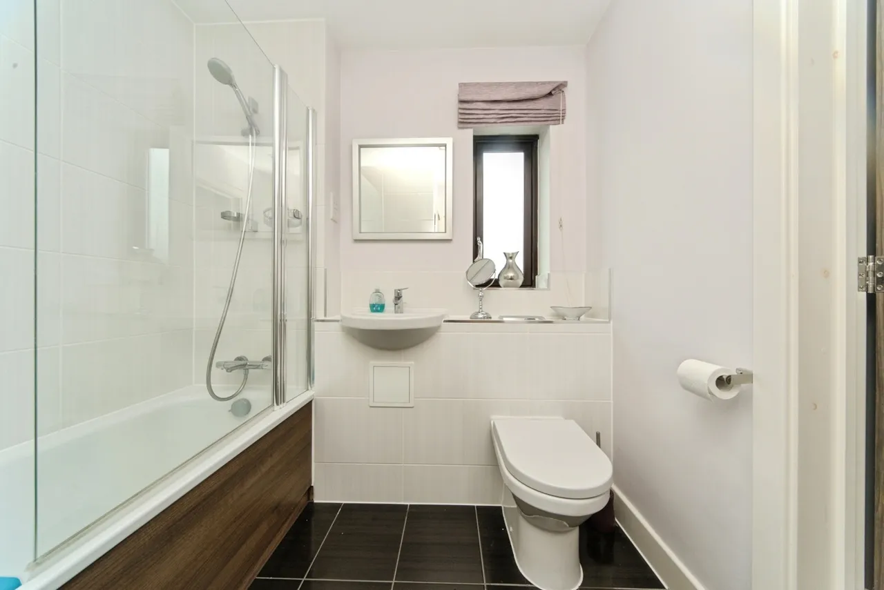 Totease Mews, Buxted, TN22, photo 14