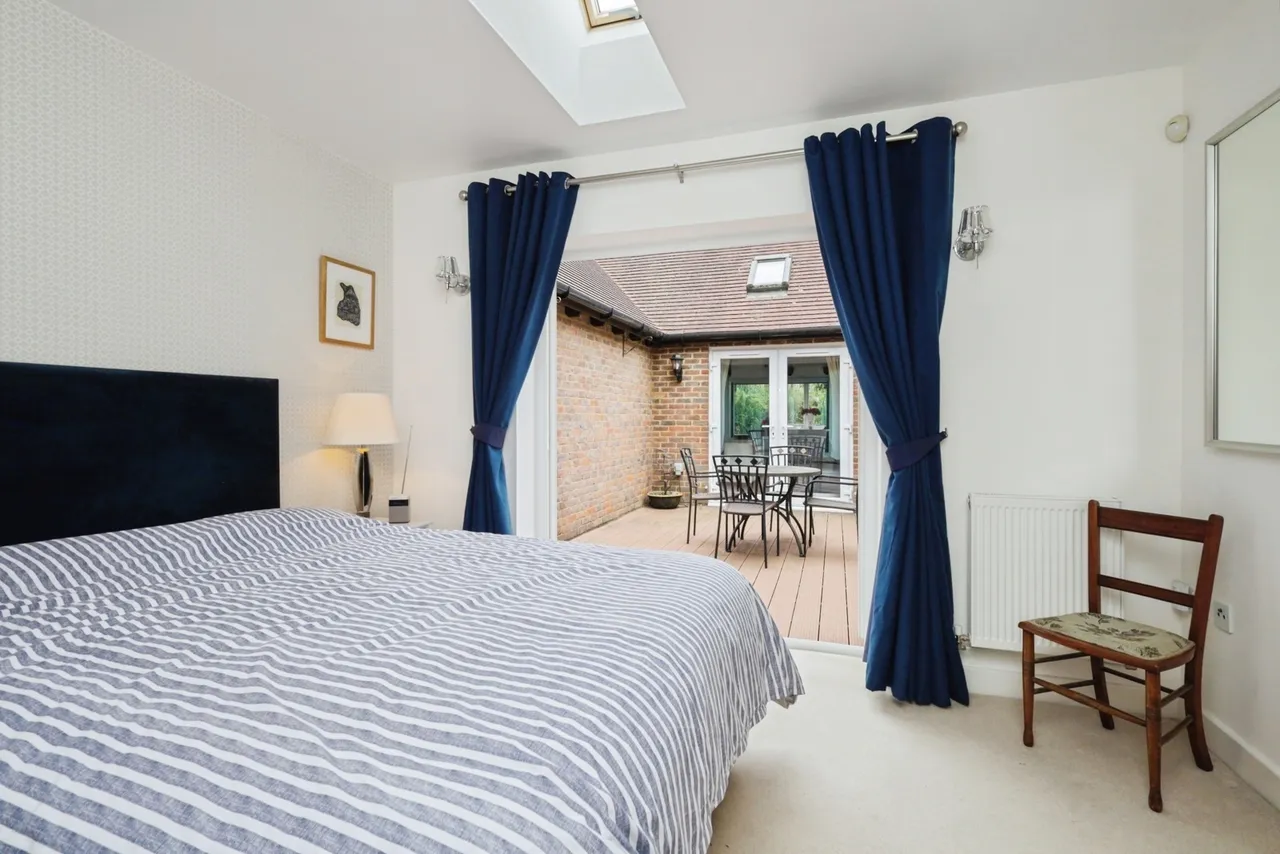 Totease Mews, Buxted, TN22, photo 10
