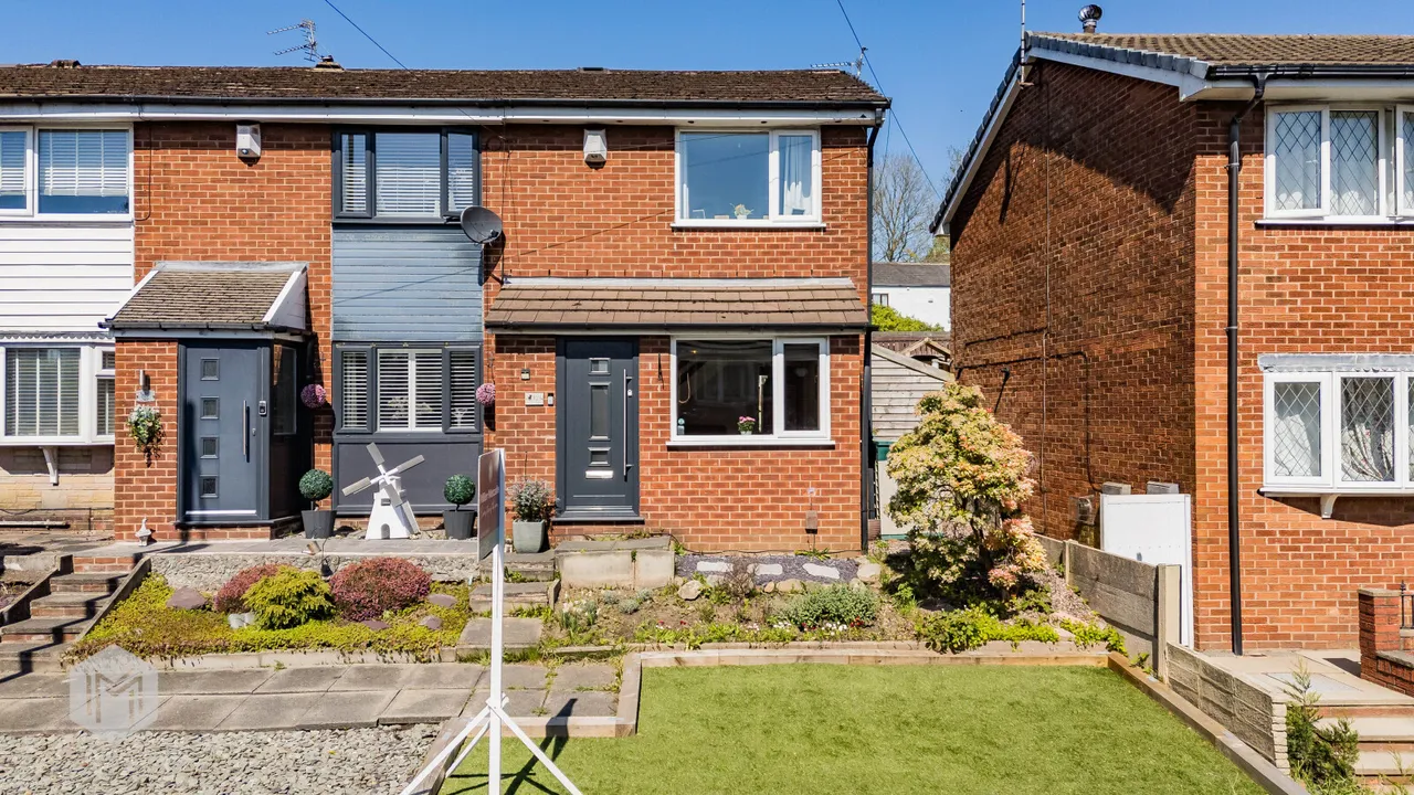 2 bed house for sale — Radcliffe Road, Bolton, BL3 1RU