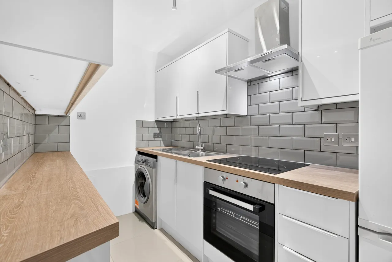 Bucklers Way, Carshalton, SM5 2DZ, photo 8