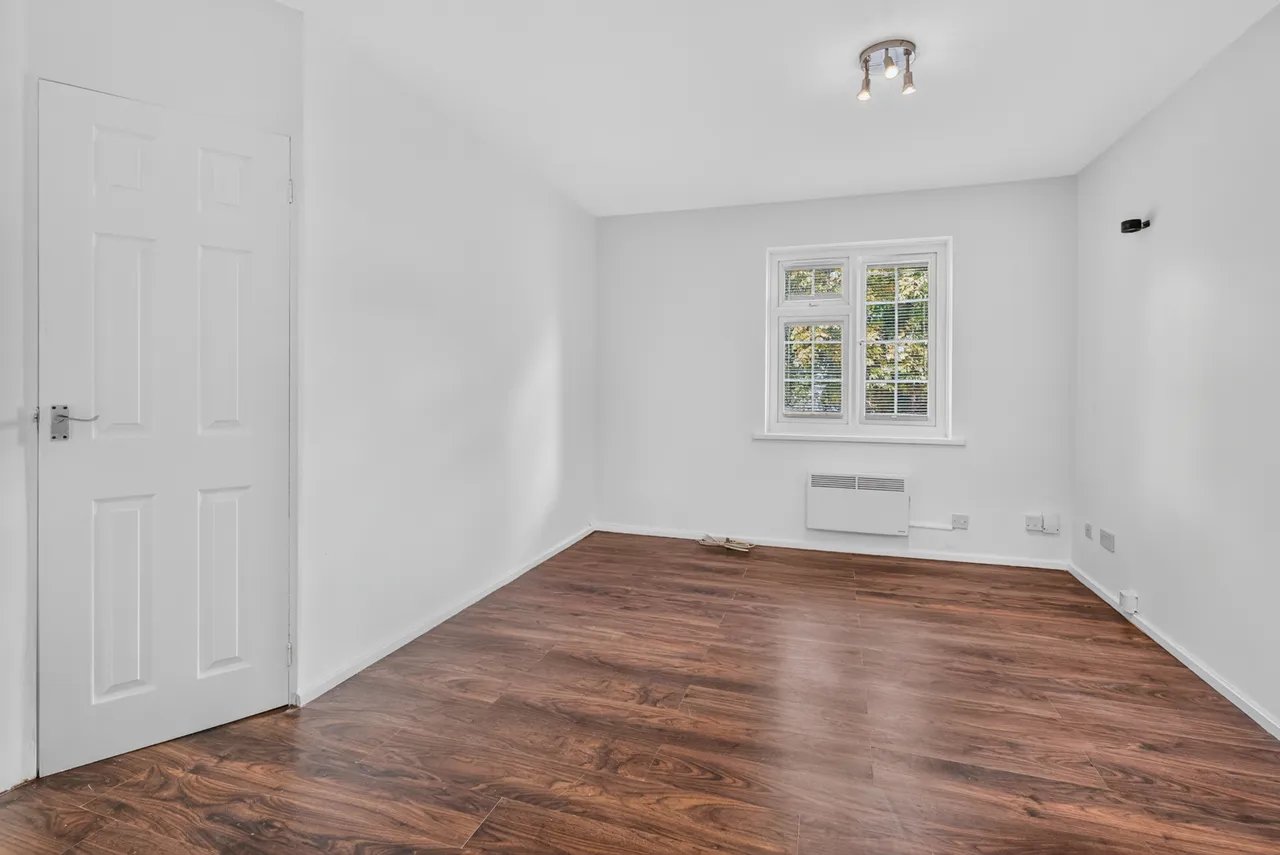 Bucklers Way, Carshalton, SM5 2DZ, photo 3