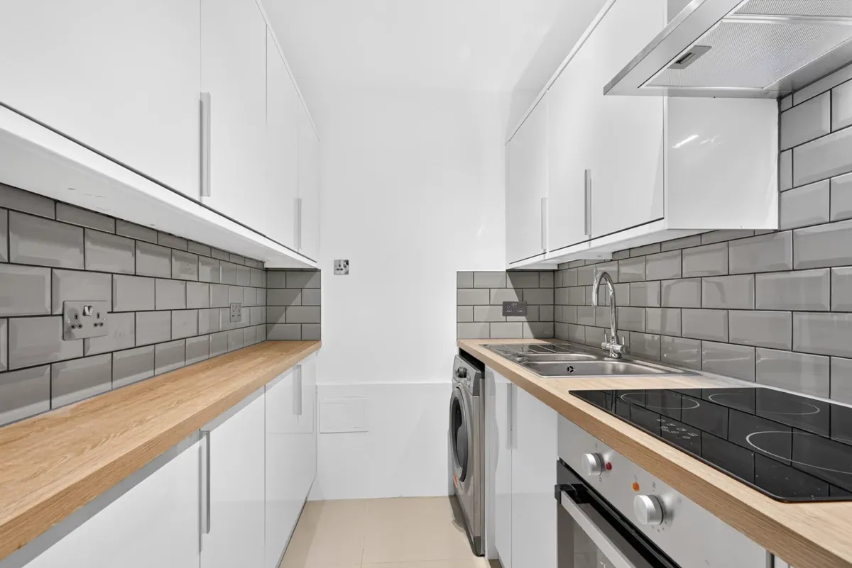 Bucklers Way, Carshalton, SM5 2DZ, photo 11