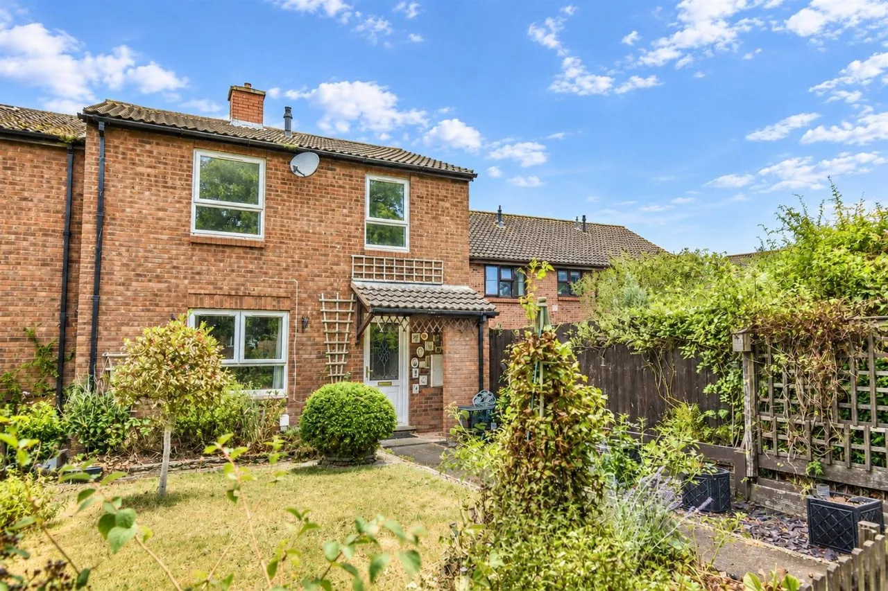2 bed house for sale, Jubilee Way, Newtown, GL13
