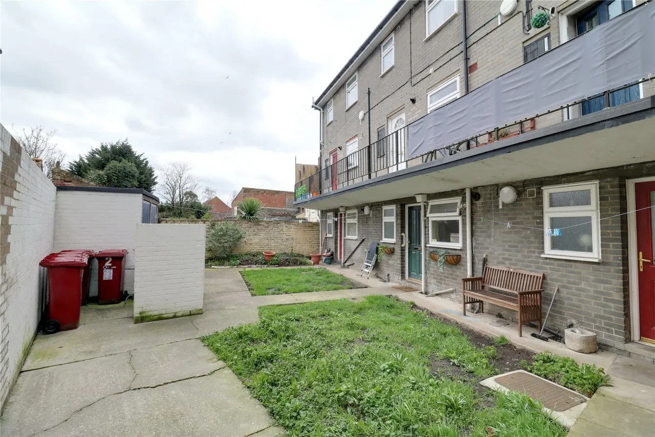 Cross Hill View, Barrow-Upon-Humber, DN19, photo 10