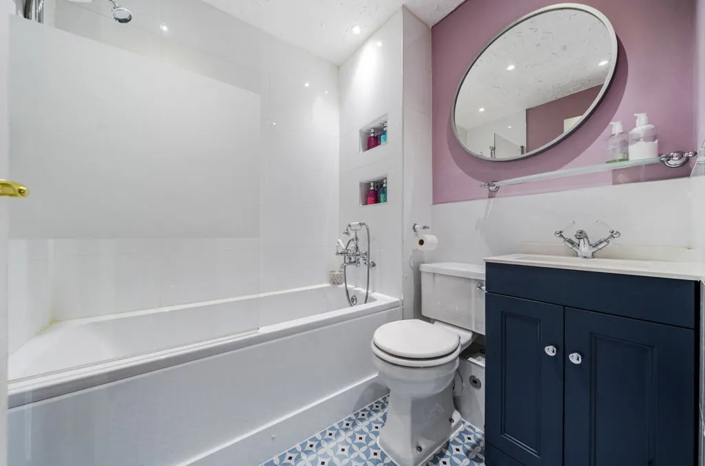 6 Foxglove Way, Wallington SM6 7FJ, photo 12